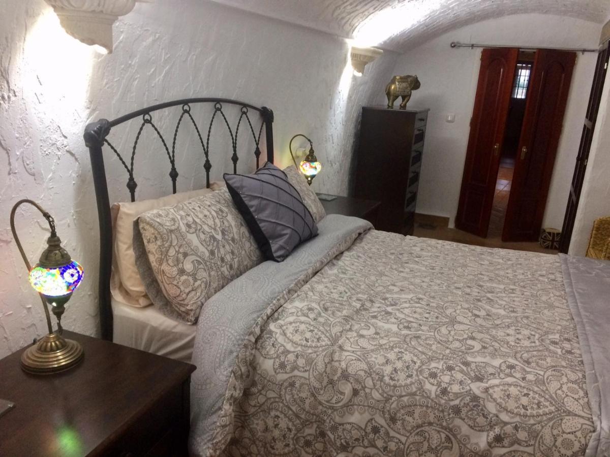 Cueva Romana, Adults Only Cave House Cuevas del Campo エクステリア 写真